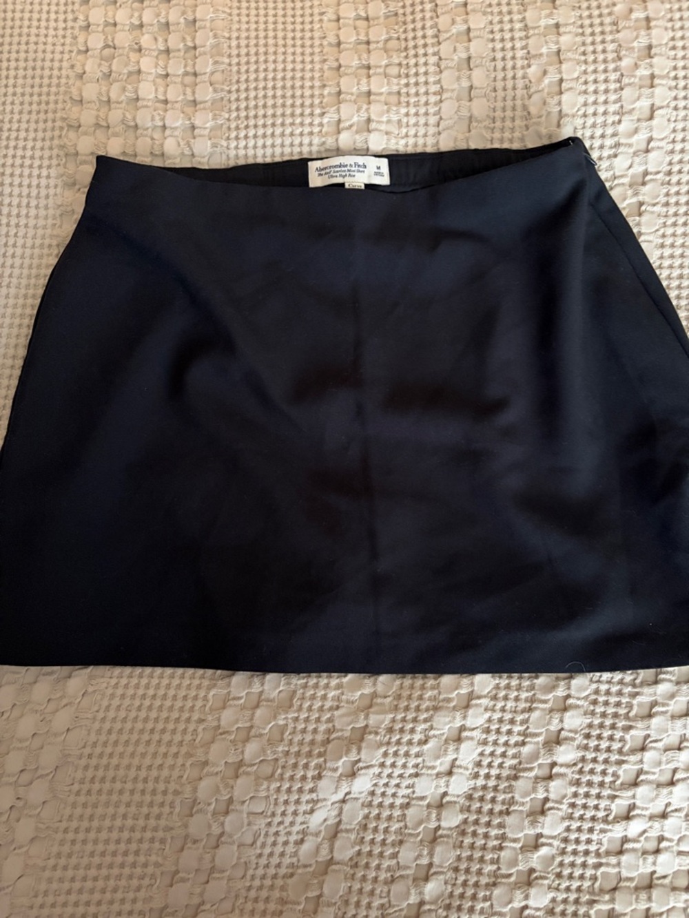 Abercrombie & Fitch Black A-Line Mini Skirt - Size M curve love